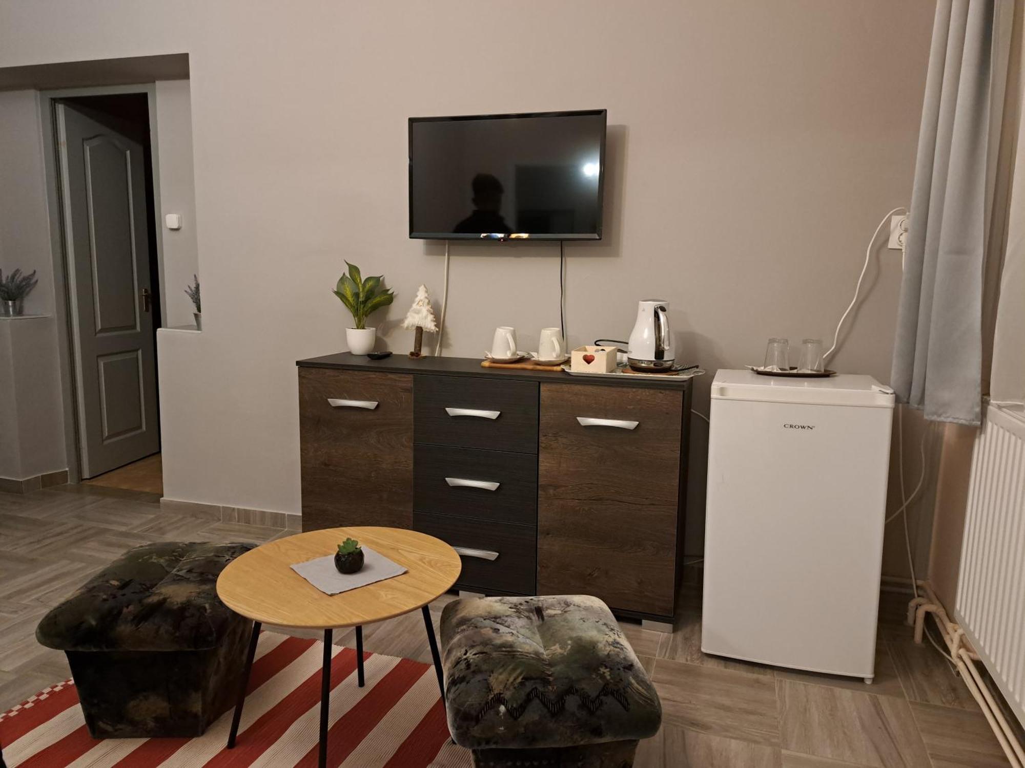 Kisdiofa Panzio Es Vendeglo Bed and Breakfast Vajdácska Eksteriør billede
