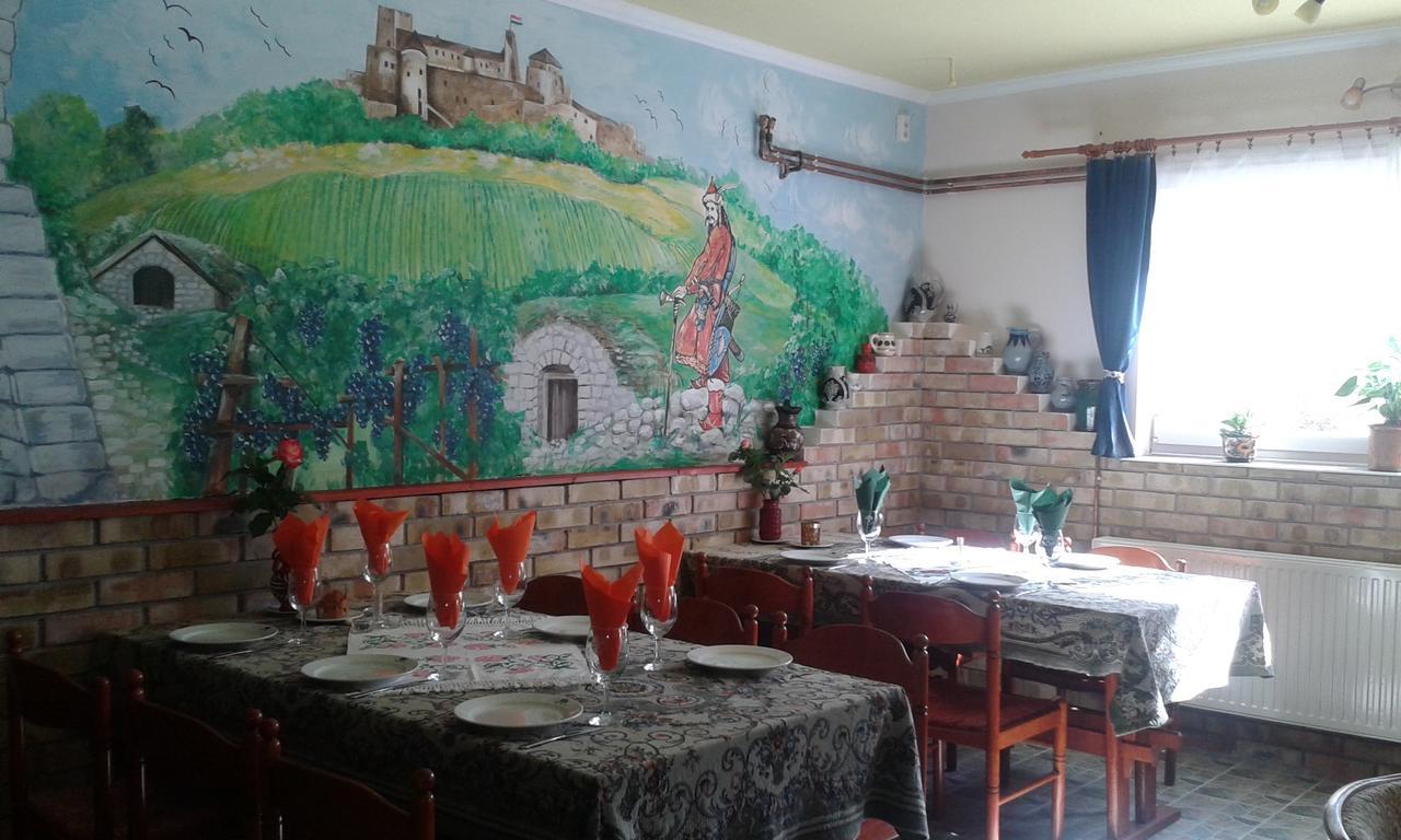 Kisdiofa Panzio Es Vendeglo Bed and Breakfast Vajdácska Eksteriør billede
