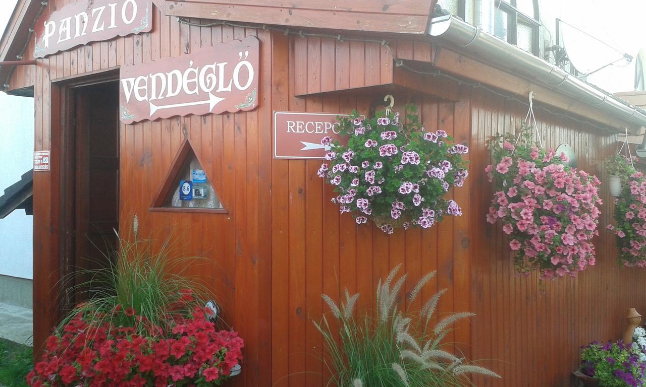 Kisdiofa Panzio Es Vendeglo Bed and Breakfast Vajdácska Eksteriør billede