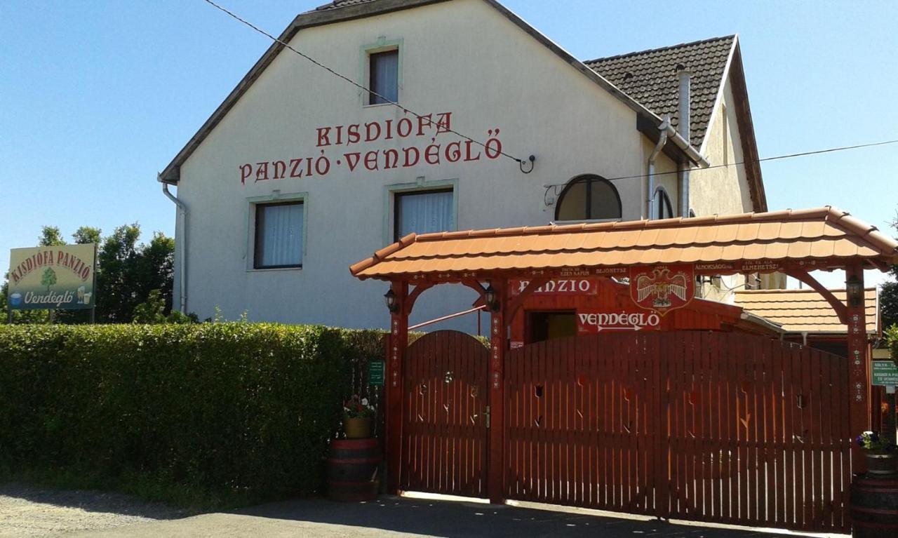 Kisdiofa Panzio Es Vendeglo Bed and Breakfast Vajdácska Eksteriør billede